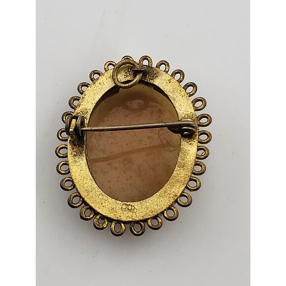 Vintage Shell Cameo Brooch Pendant Gold Tone Filigree Findings Mark - Picture 5 of 6